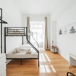 Hostal Modern, Viena