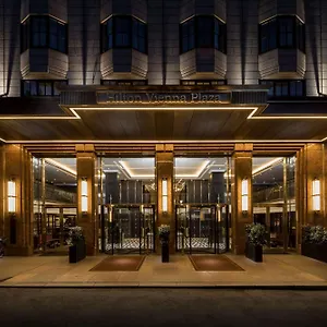 4* Otel Hilton Plaza