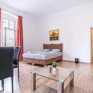 6 Min To Amusement Park - Economy In Shared Hostel
