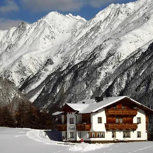 Almhof Apartament